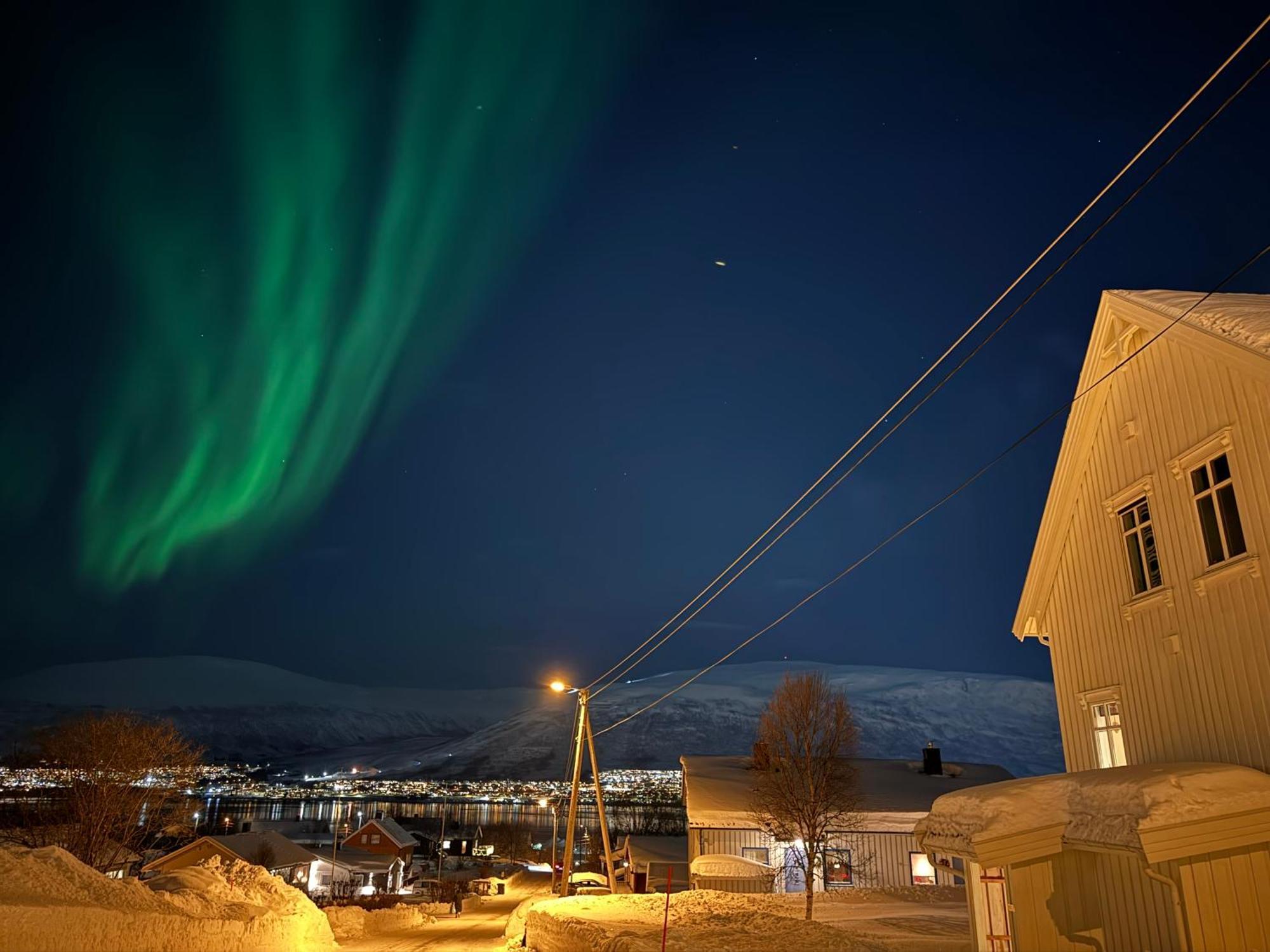 Arctic Retreat - Spacious Apartment Next To Amazing Nature Tromsø Eksteriør bilde